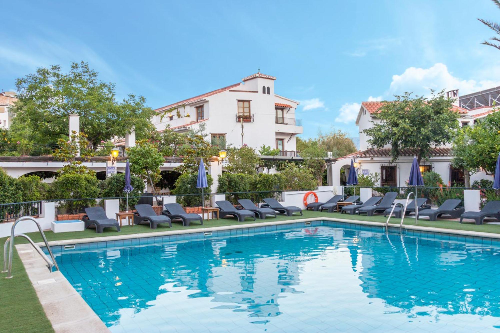 Hotel Alcadima Lanjarón Екстериор снимка