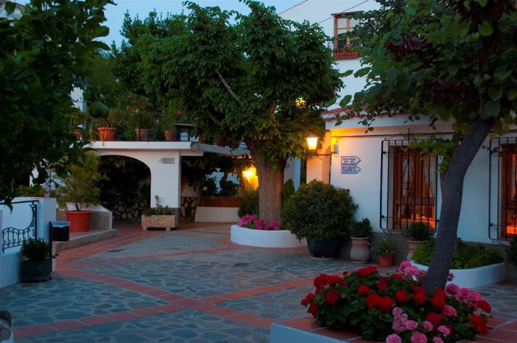 Hotel Alcadima Lanjarón Екстериор снимка